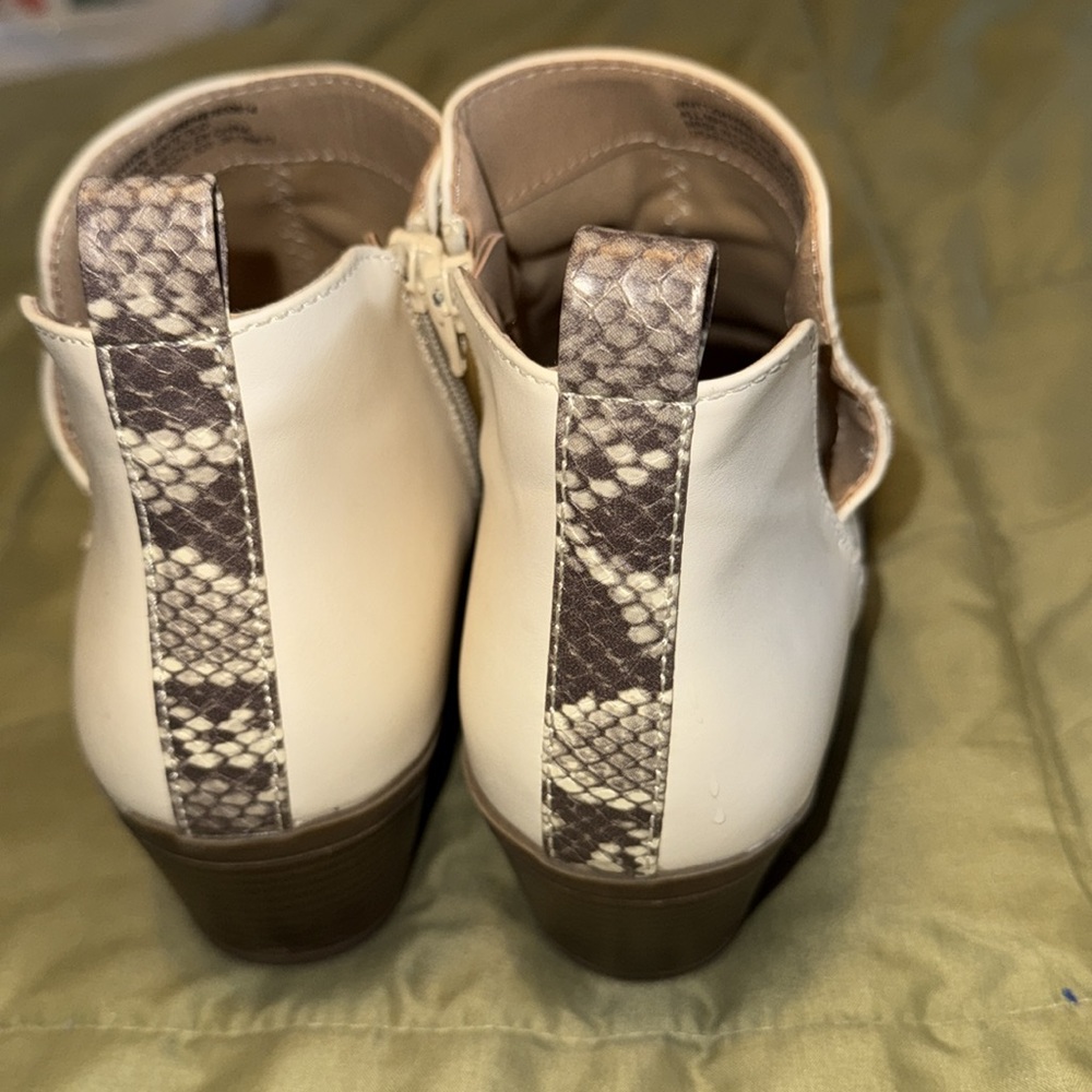 Time and Tru Ivory zip up ankle boots with snake print detail - Picture 10 of 10